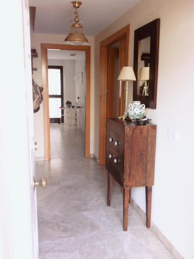 2 La Casa De Marilo Apartment Tomares Ngoại thất bức ảnh