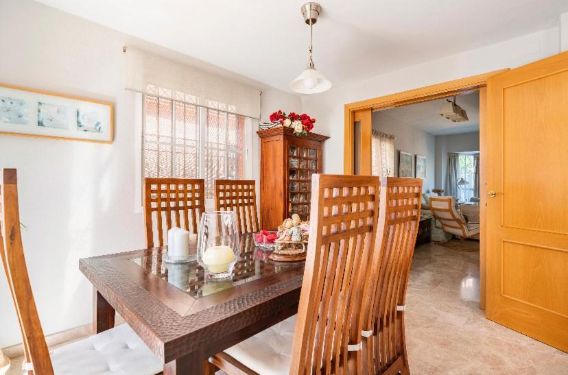 2 La Casa De Marilo Apartment Tomares Ngoại thất bức ảnh